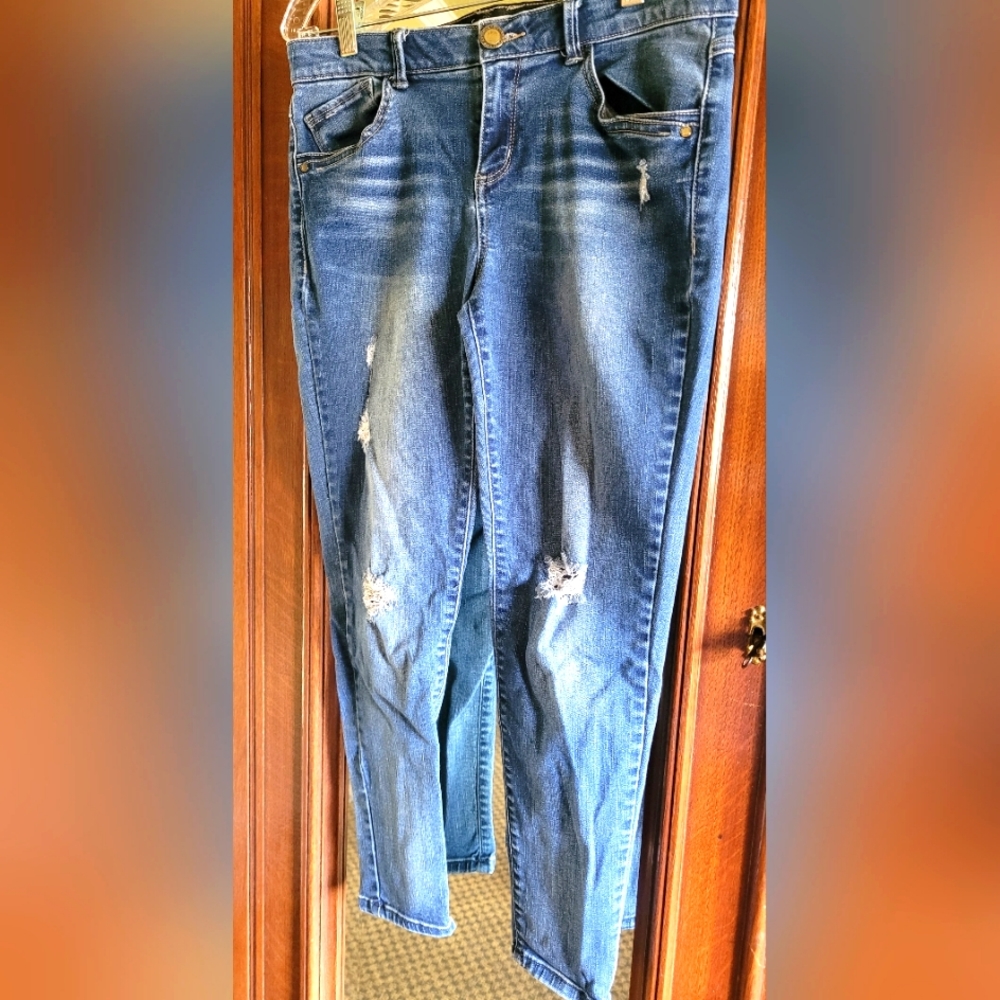 Jolt Jean's size 9